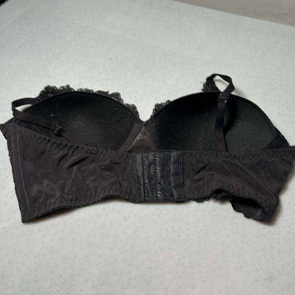 Women's Bra Assortment Size 34C Four Pieces Gently Used - Picture 4 of 16